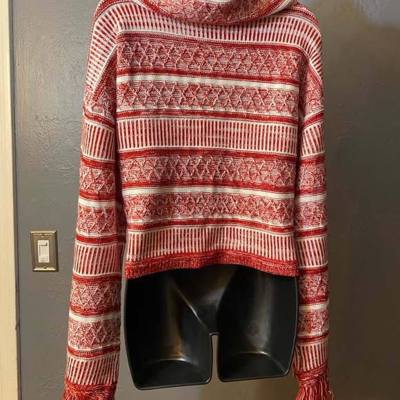 SHEIN Red/Rust and Cream Cropped Fringe Sweater - Picture 4 of 16